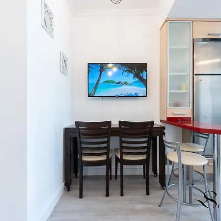 Appartamento Beachfront Sea Views & Pools Ref022