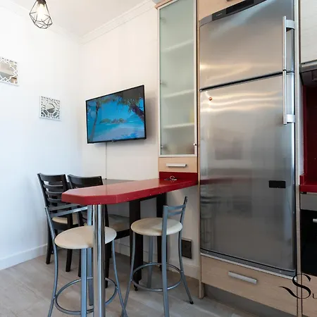 Appartamento Beachfront Sea Views & Pools Ref022 *